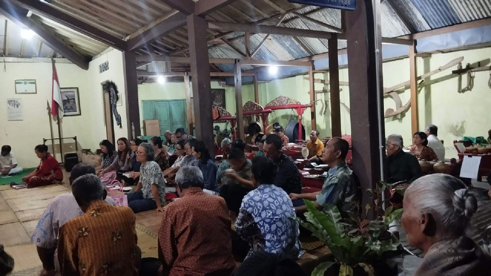 memule_30thn_Ibu_Maria_Elisabeth_Ciptapanukma-02